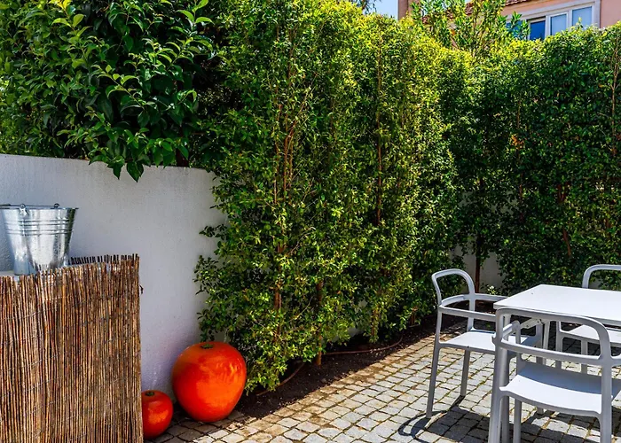 Casa Da Clementina - A Serene Garden * Lisboa
