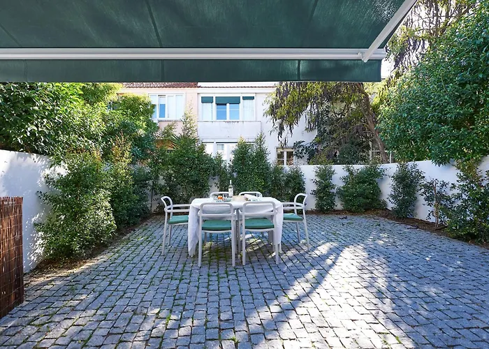 Casa Da Clementina - A Serene Garden * リスボン